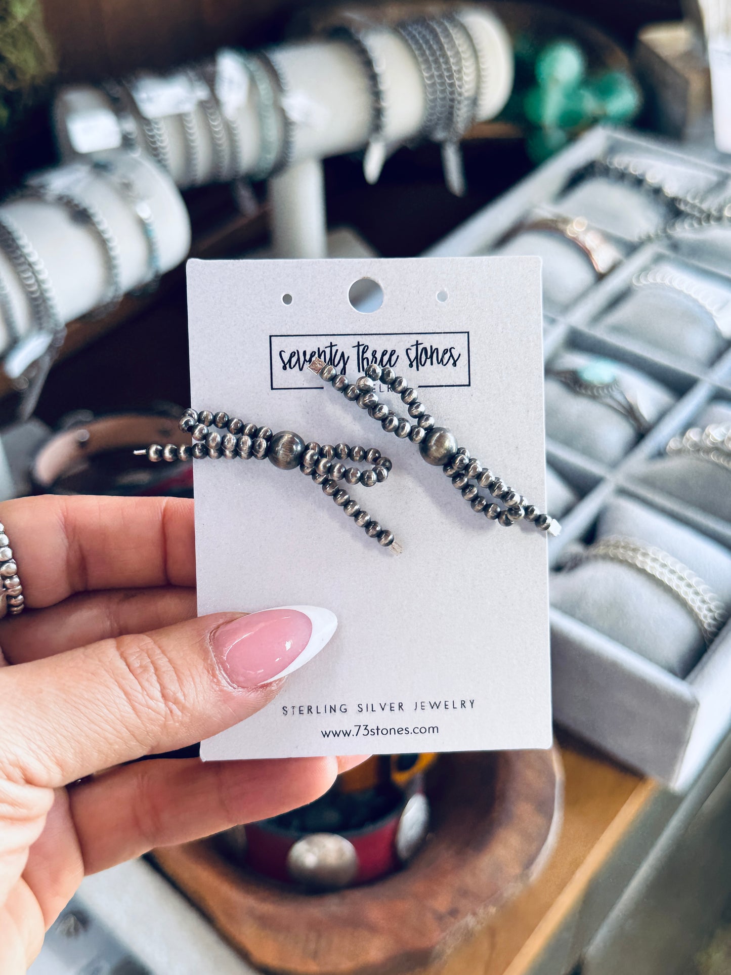 Bow Stud Earrings 3mm