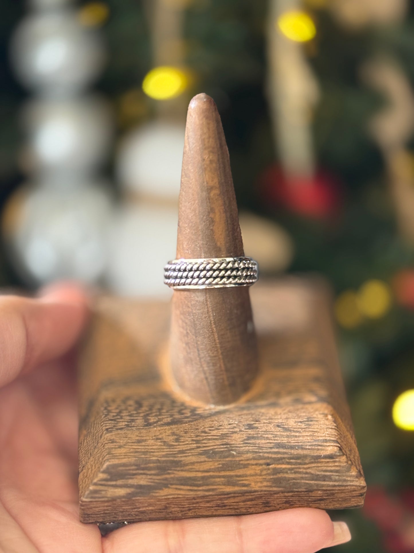 Triple Rope Spinner 7mm Band Ring