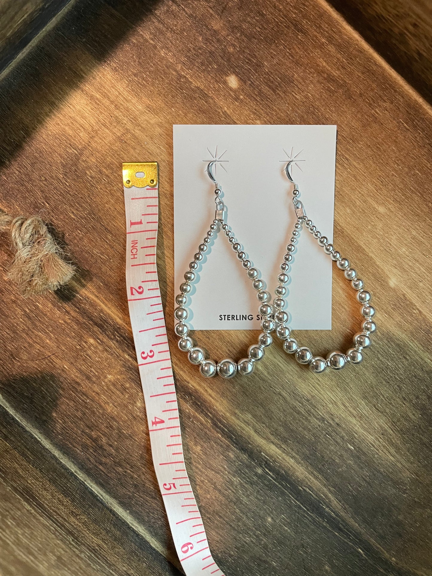 Graduated Navajo Pearl 3.25” Teardrop high shine polish