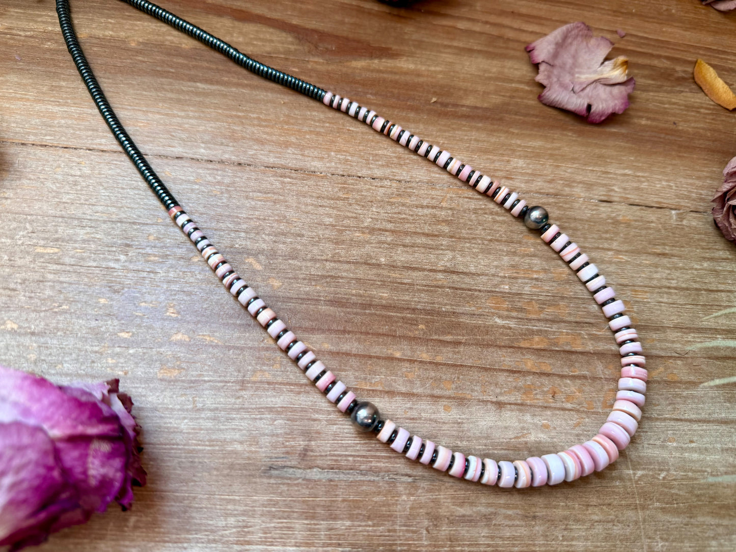 Pink Conch Graduated Heishi & Hematite Necklace – 20.5"