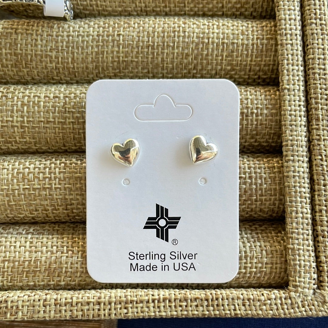 The Mini Heart Stud