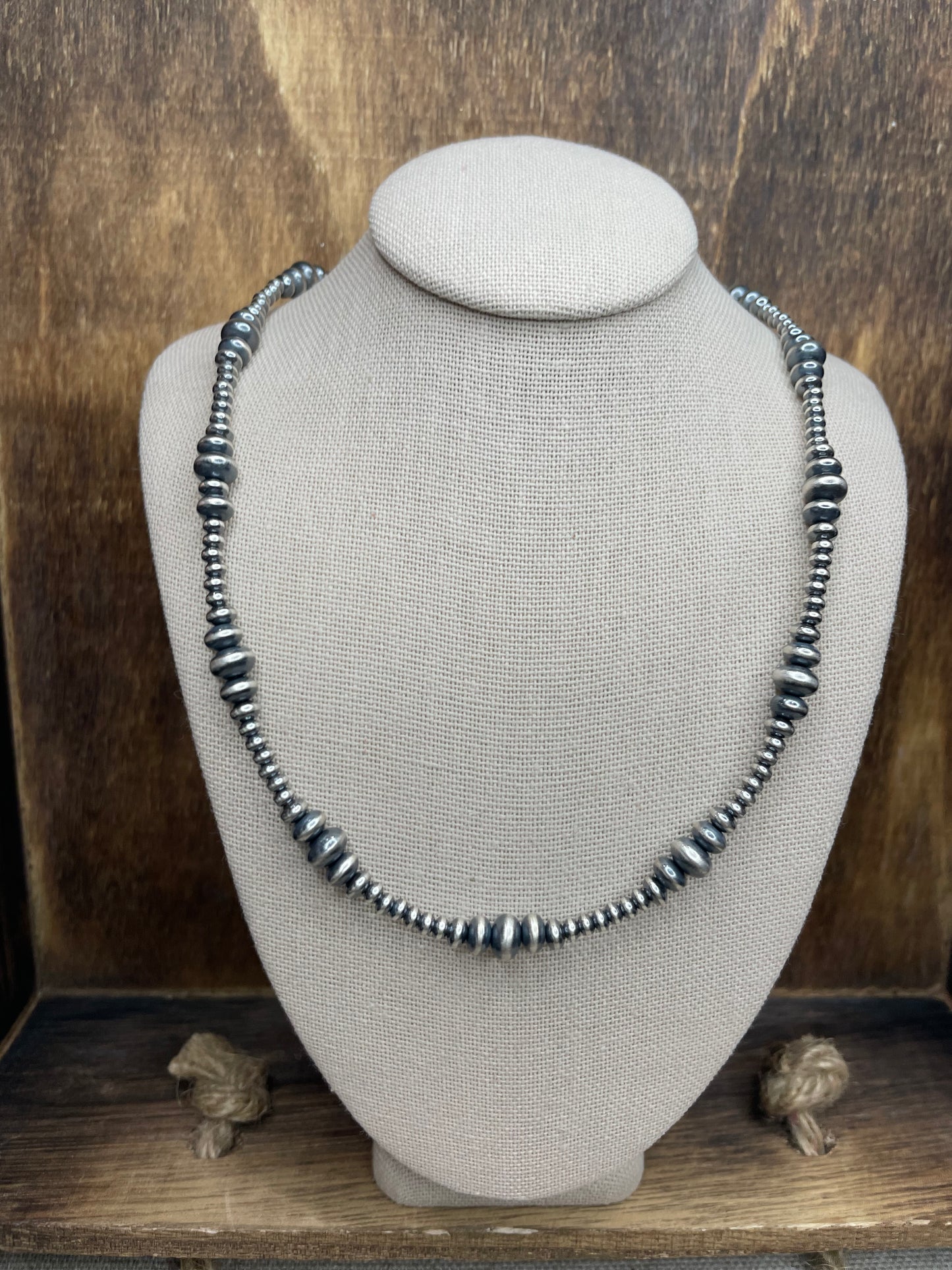 Graduated Saucer Navajo Pearls Necklace 16”