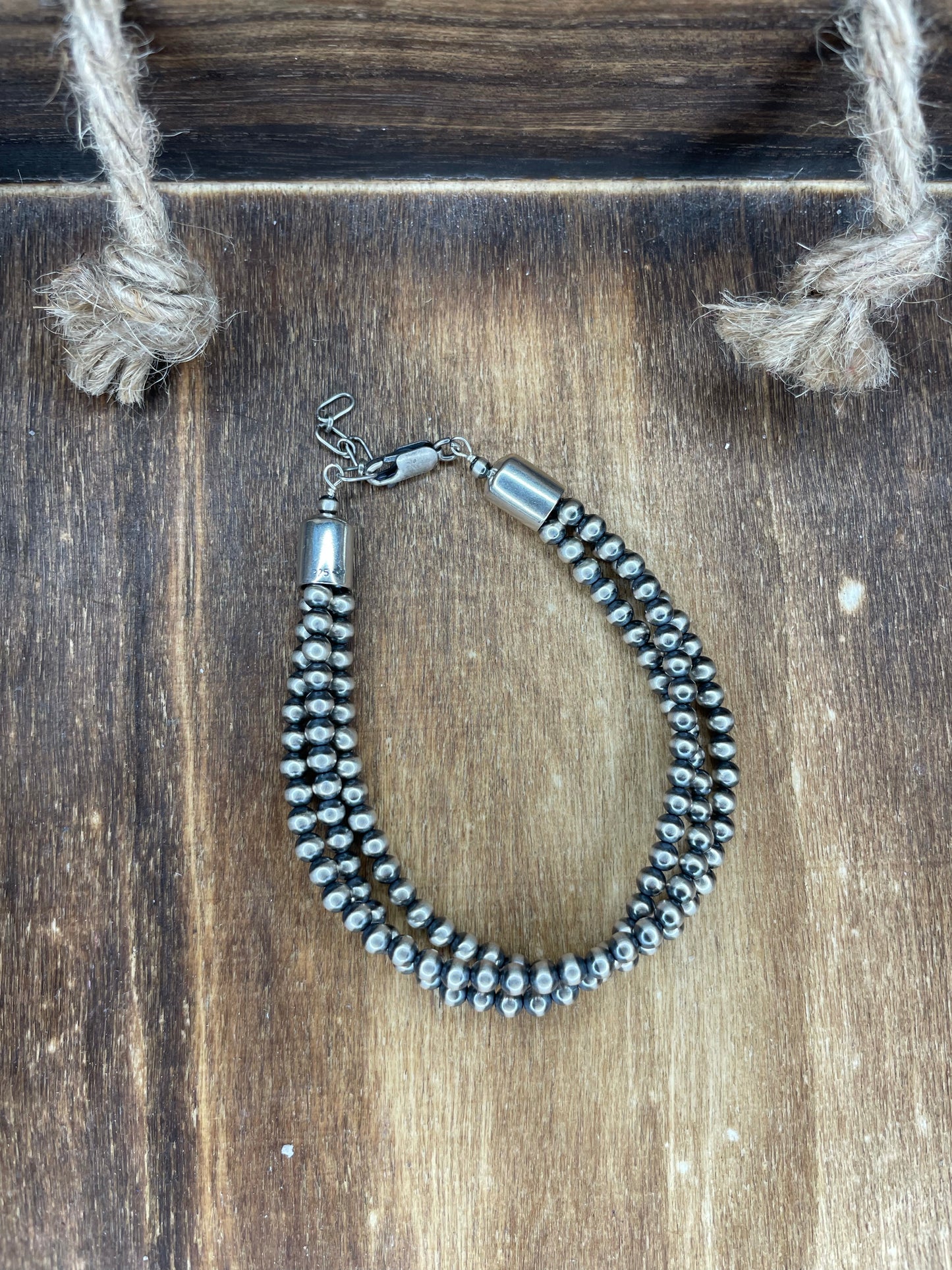 Triple strand bracelet 4mm