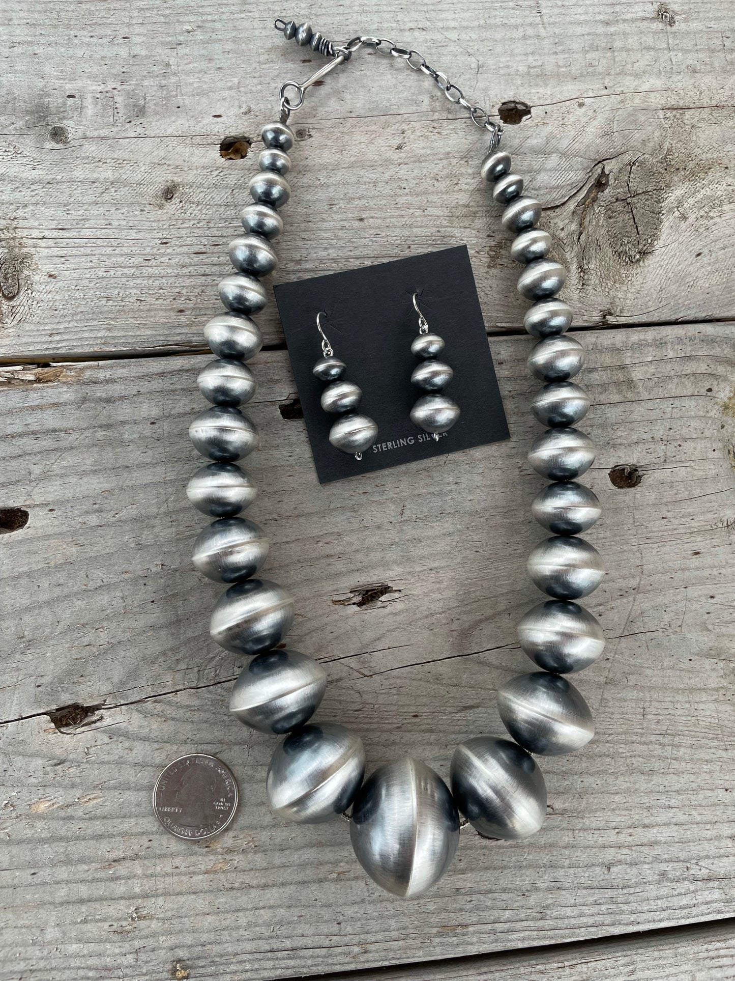 The Queens Pearls 19” with 2” extender