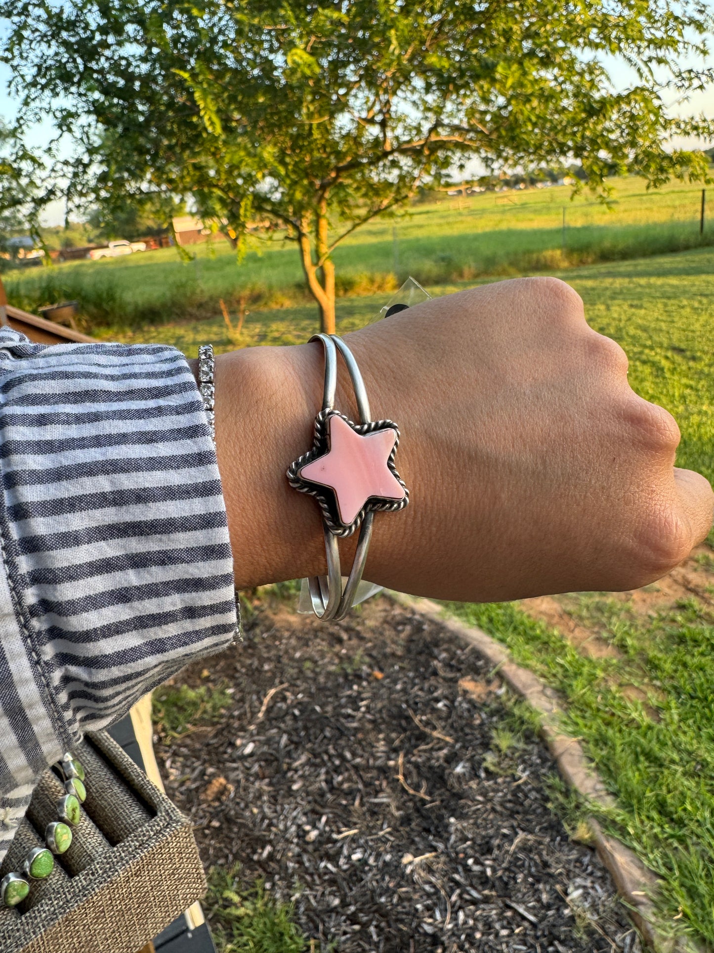 Pink Conch Star Cuff