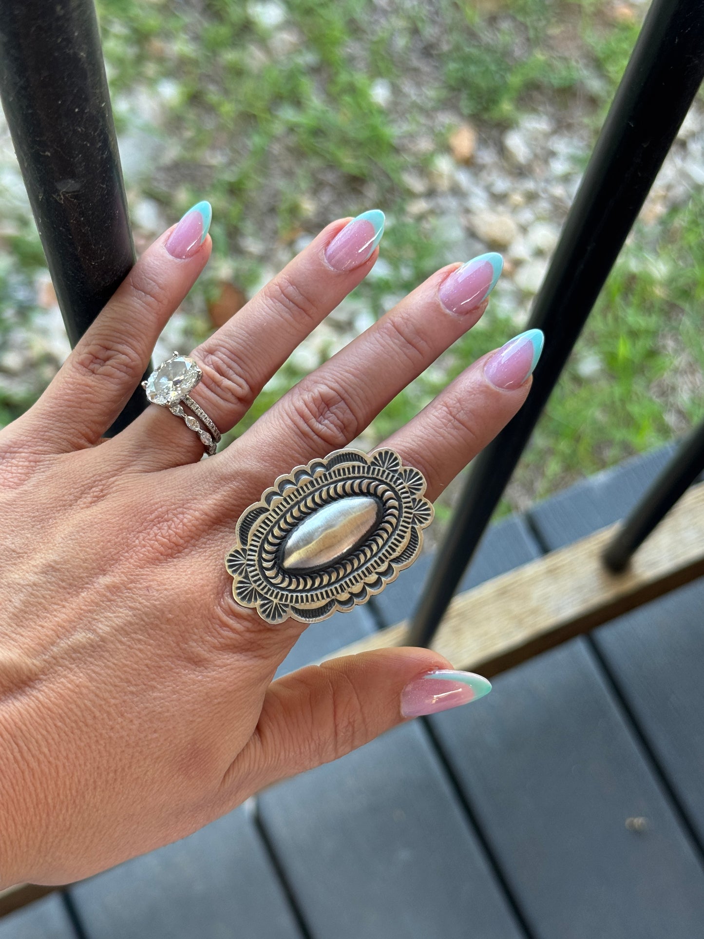 Leander Tahe Oval Adjustable Ring