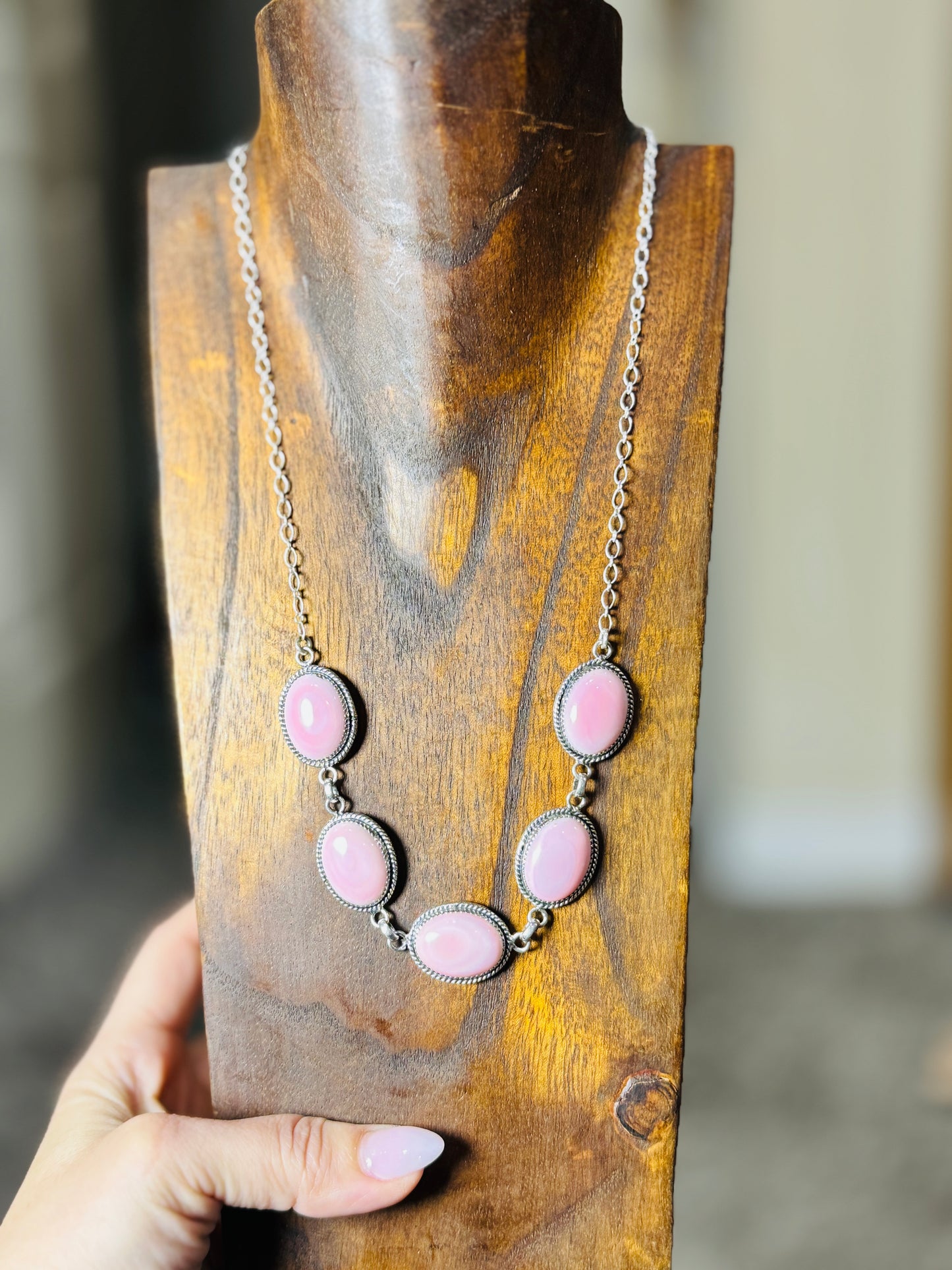 Pink Conch Necklace/Choker 5 stone