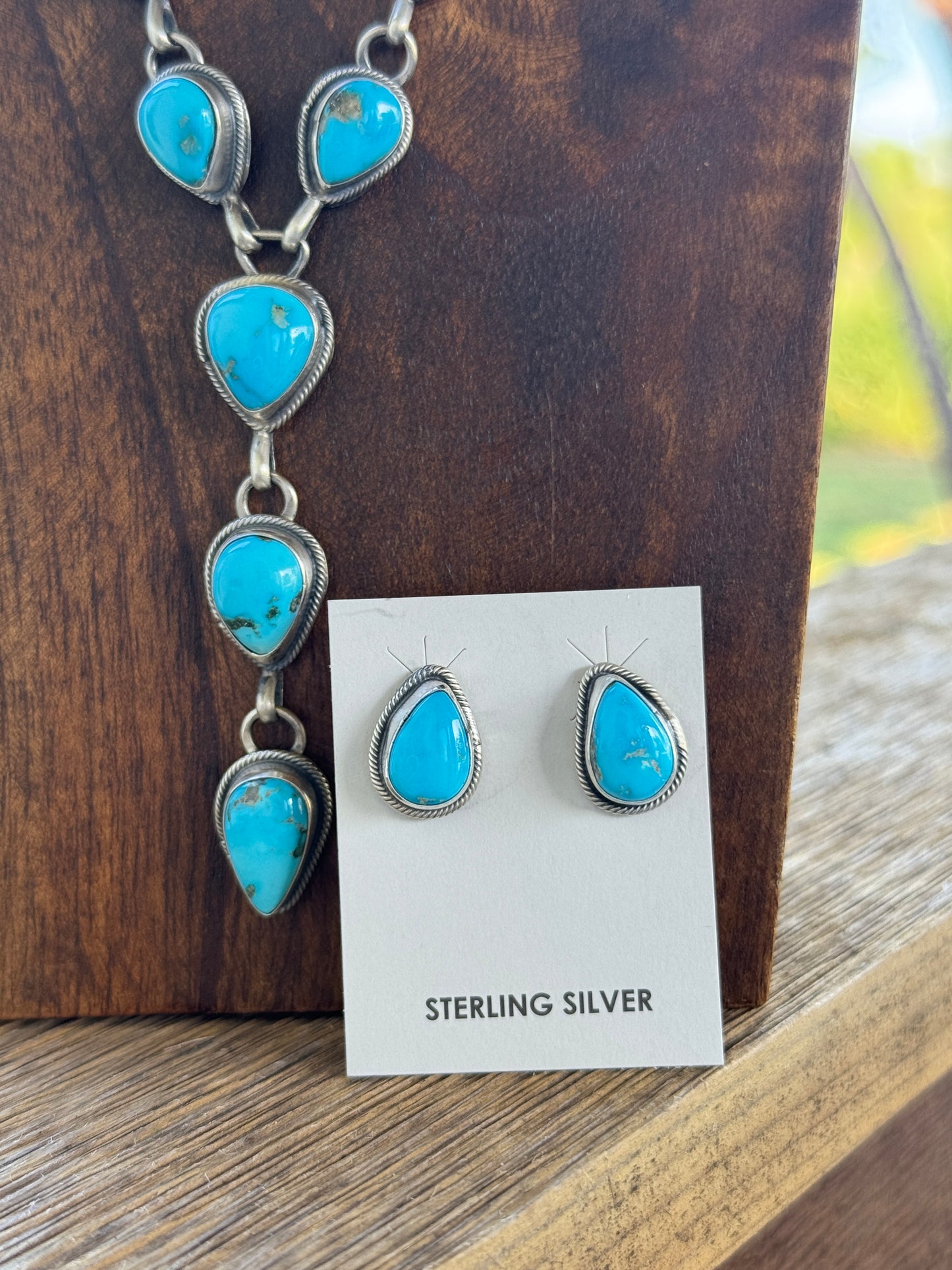 Sleeping Beauty Lariat 19"