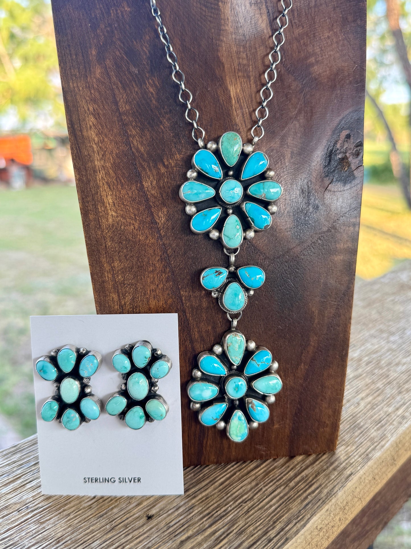 Double cluster Lariat