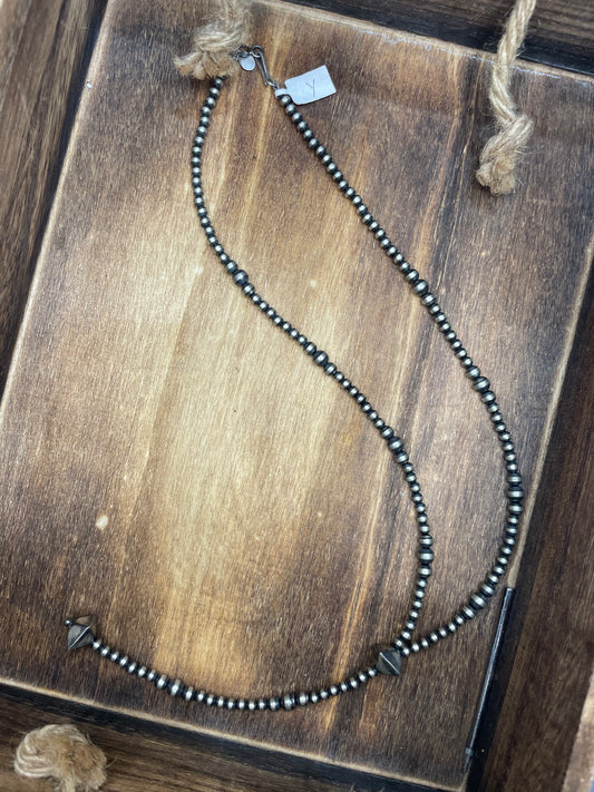 3mm graduated lariat with Specialty Bead