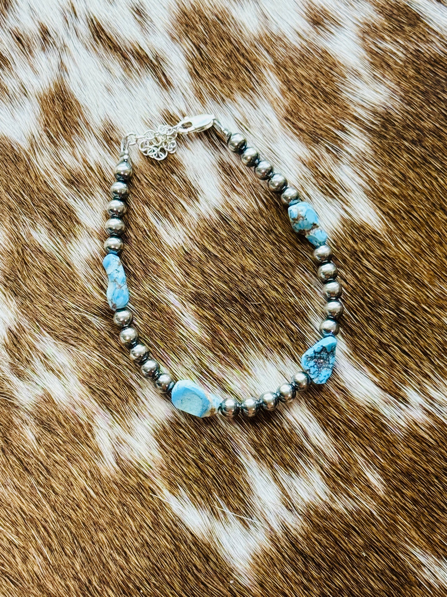 Golden Hills 7" bracelet with Clasp
