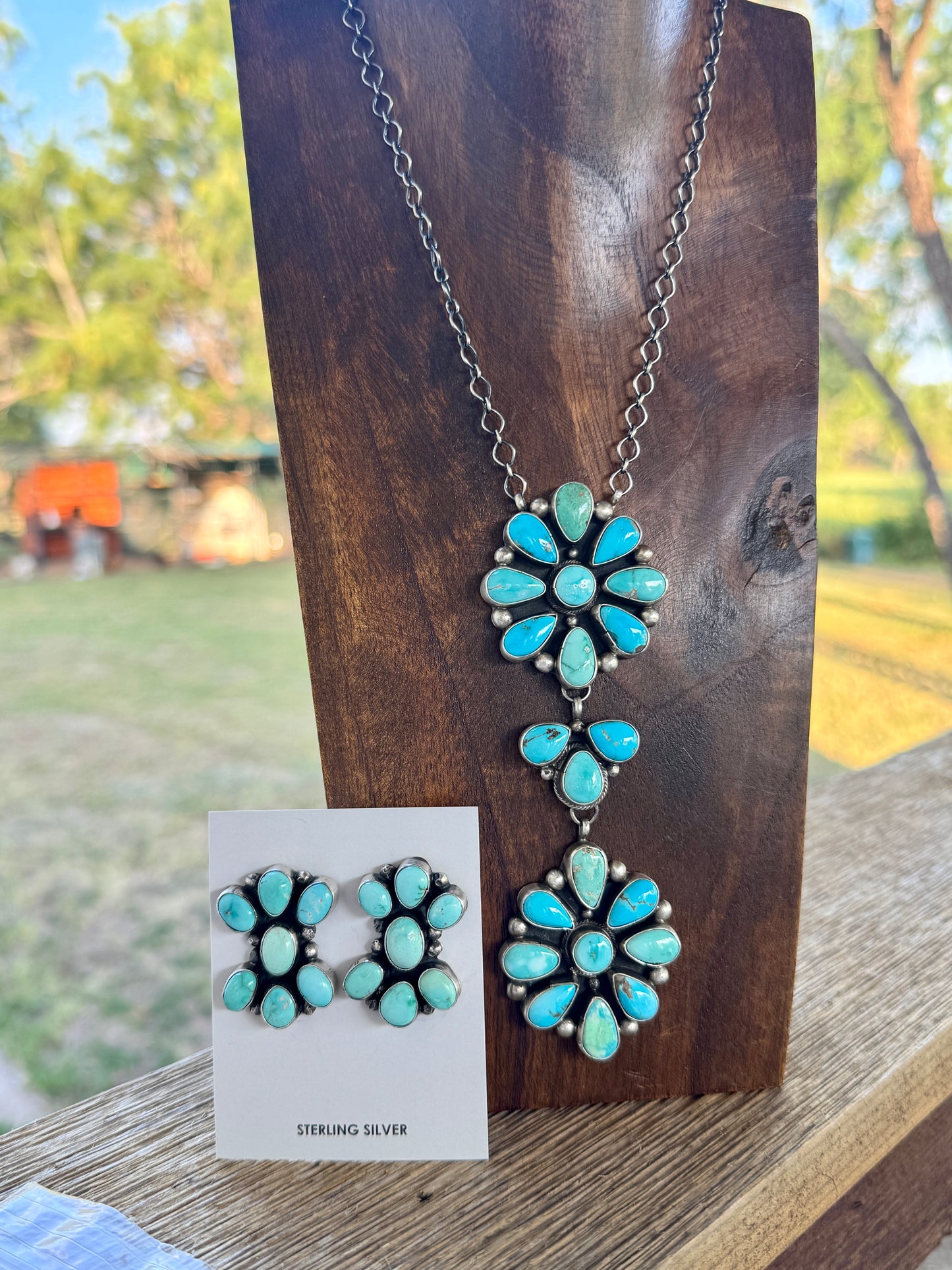 Double cluster Lariat