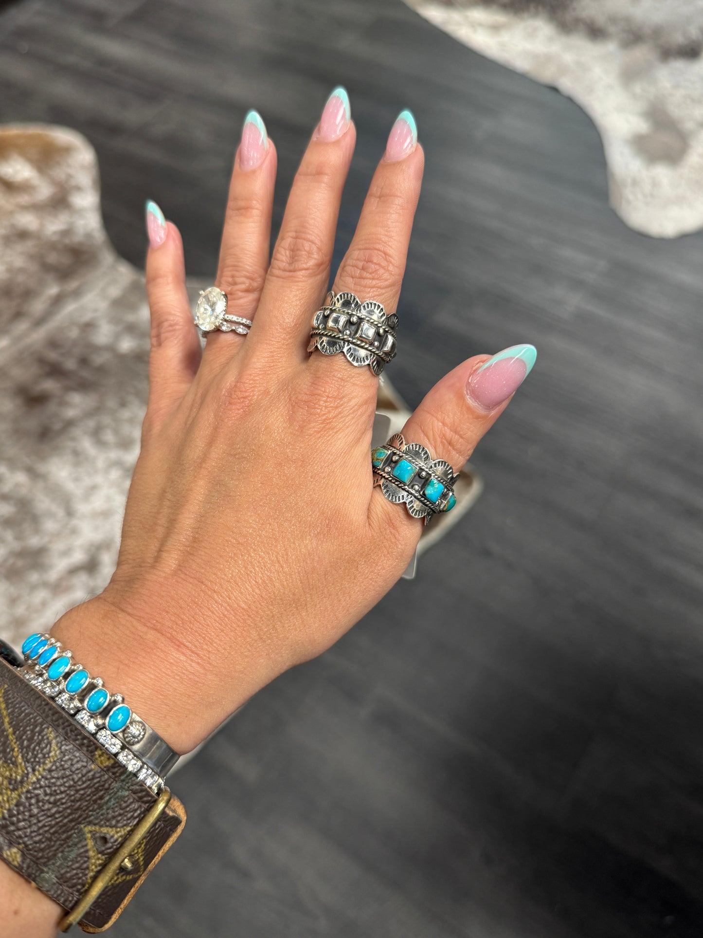 Silver scalloped Beaded Cigar band