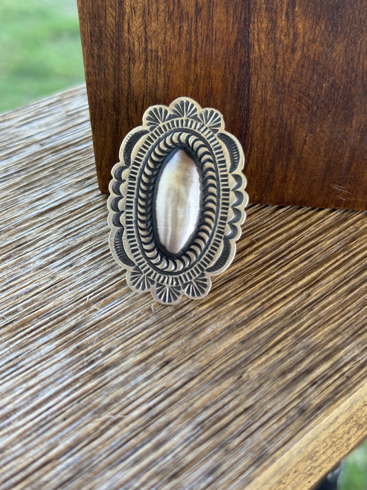 Leander Tahe Oval Adjustable Ring