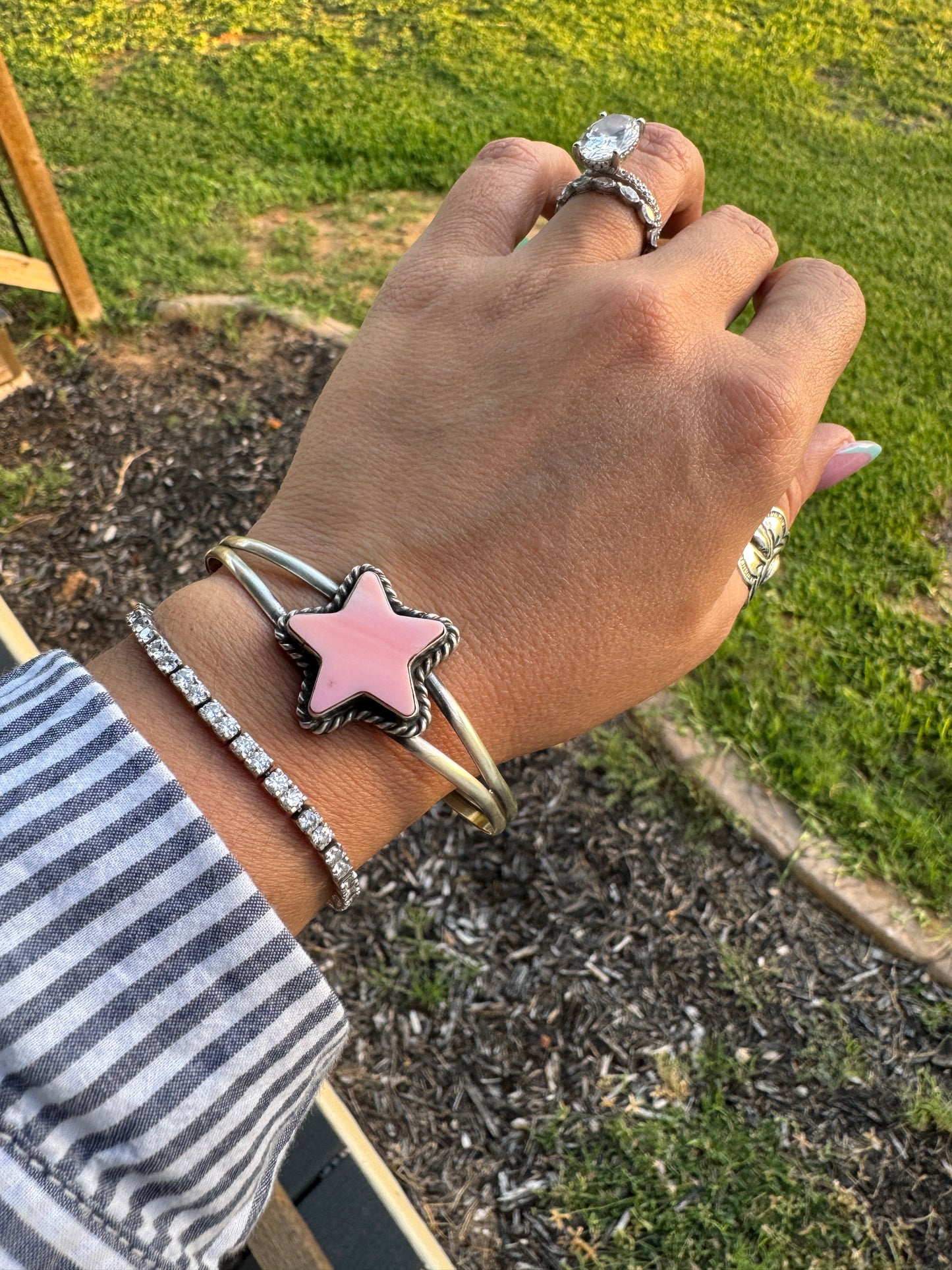 Pink Conch Star Cuff