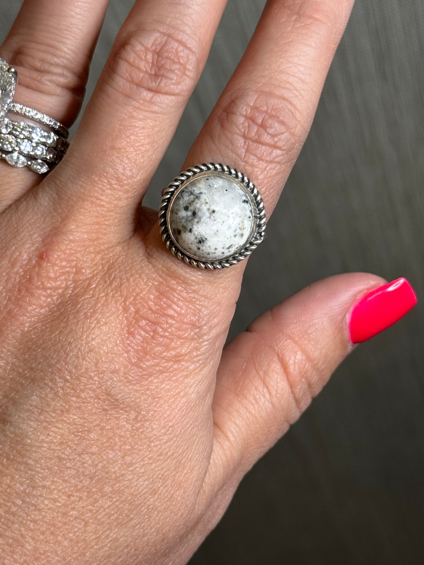 White Buffalo Ring sz8