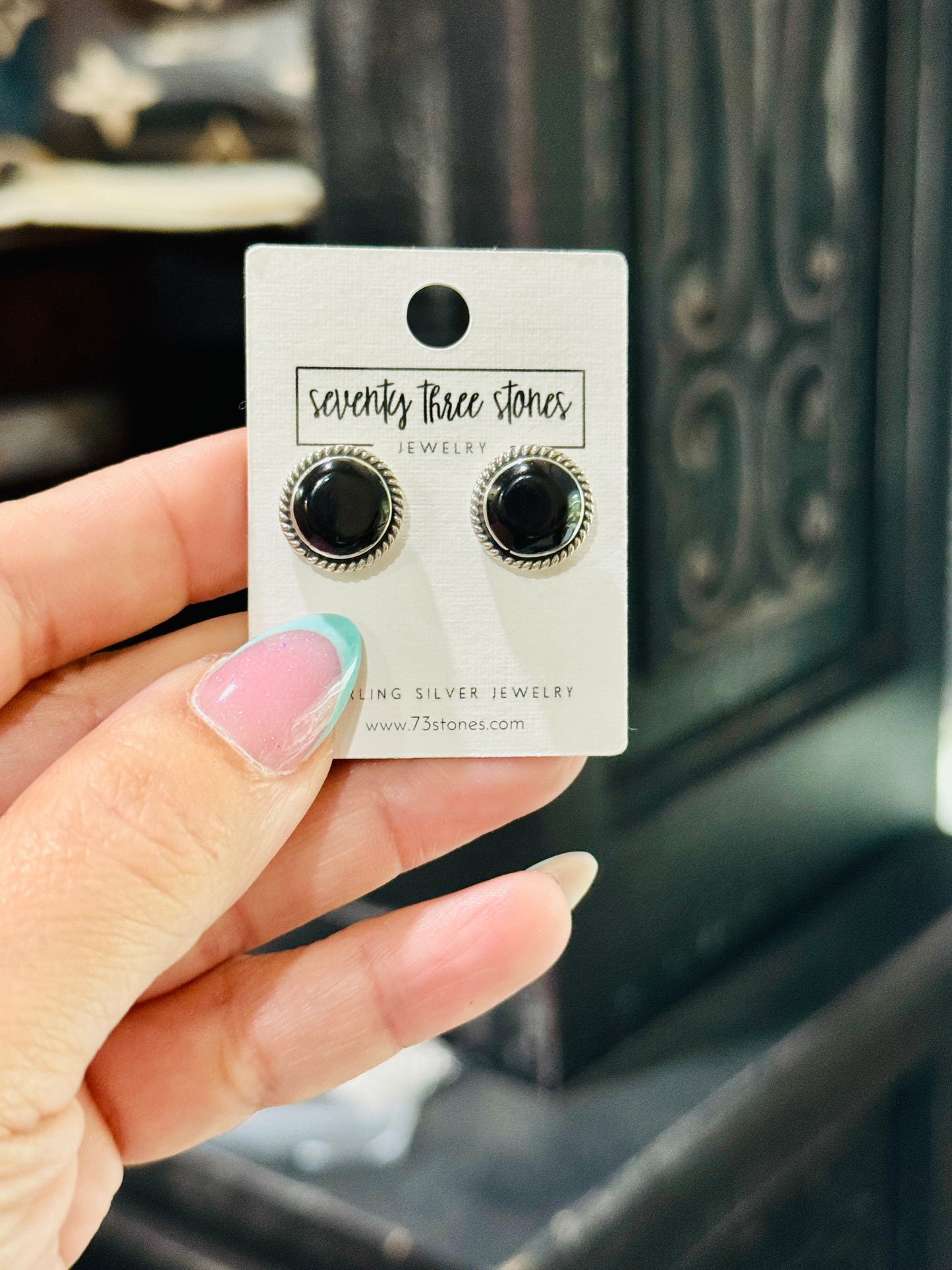 Black onyx round stud earring