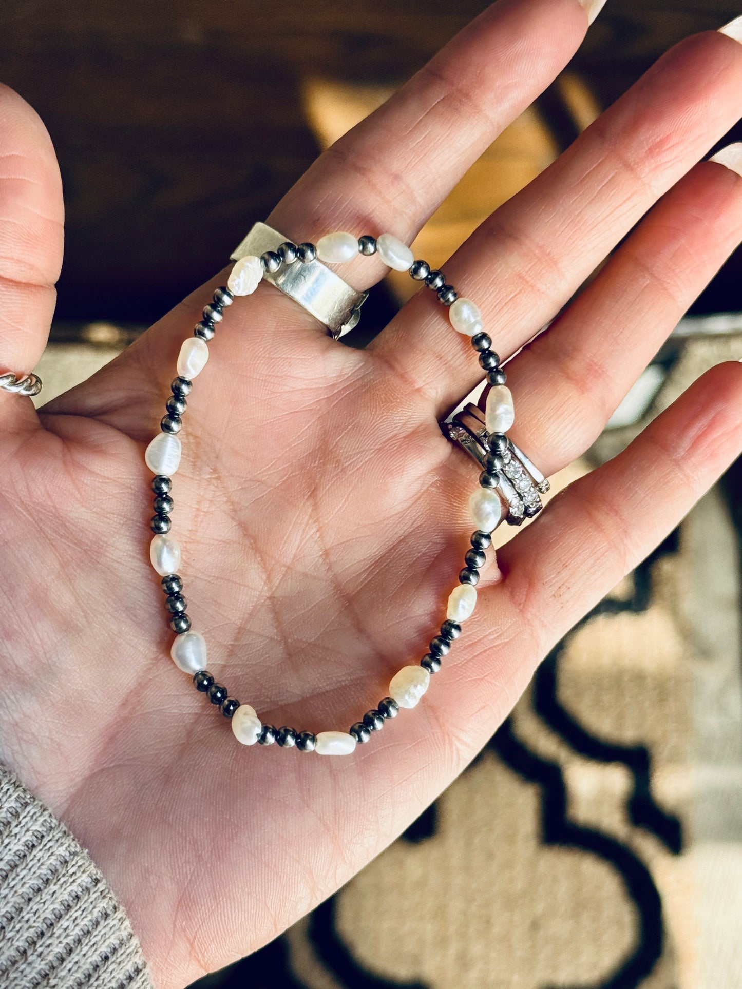 3mm + freshwater white pearl Stretch bracelet