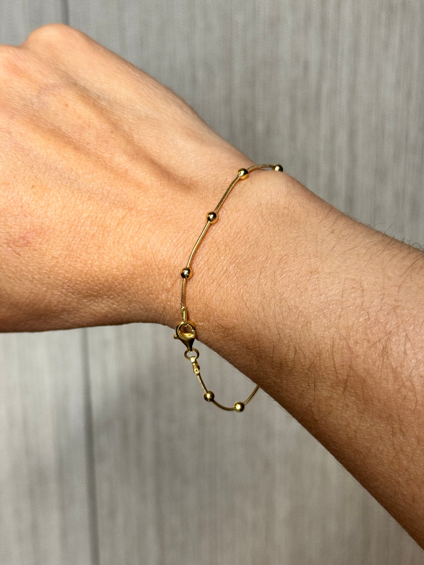 Gold Dainty Pearl bracelet 7”