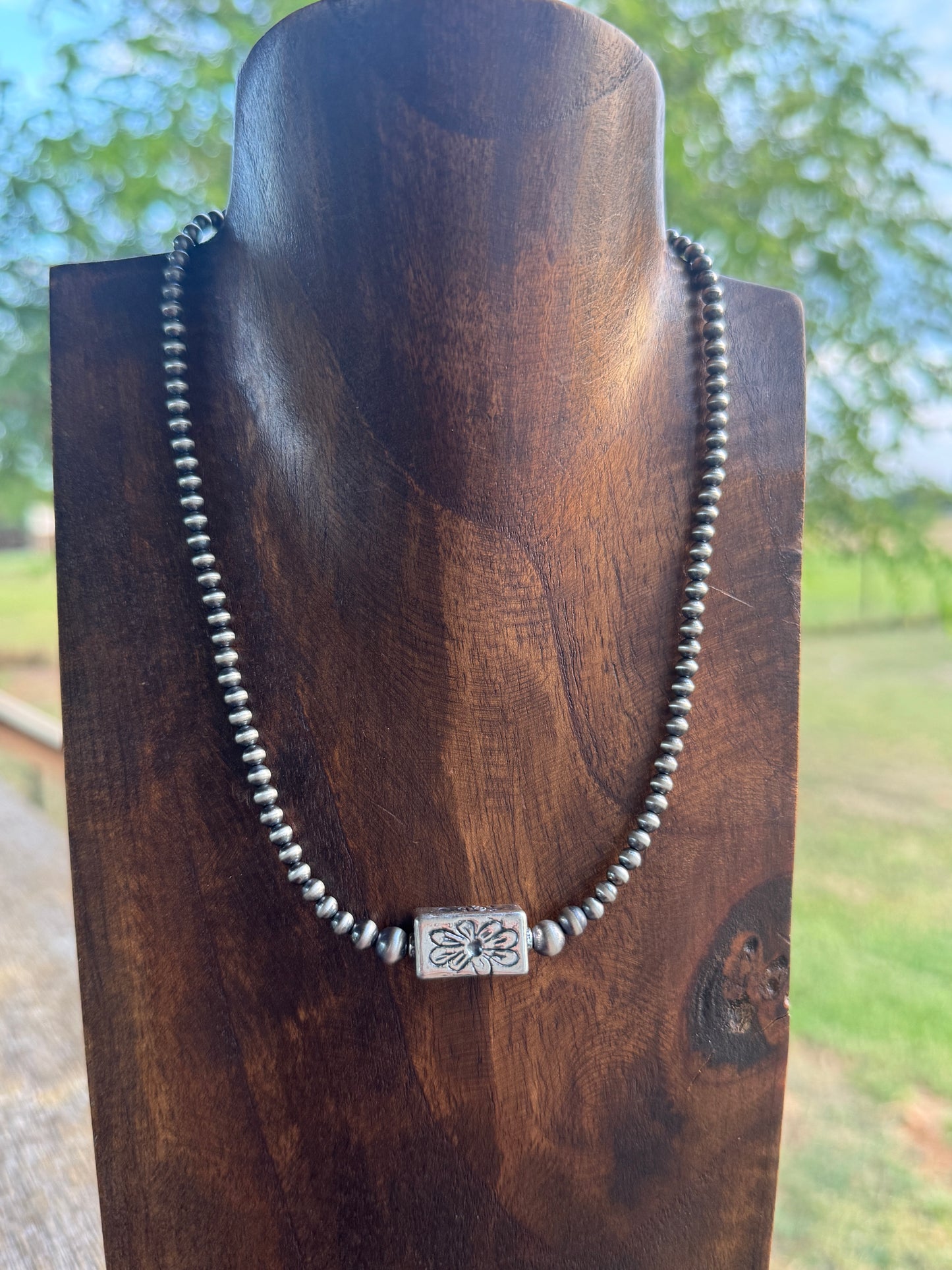 Floral Barrel Bead 16" Necklace