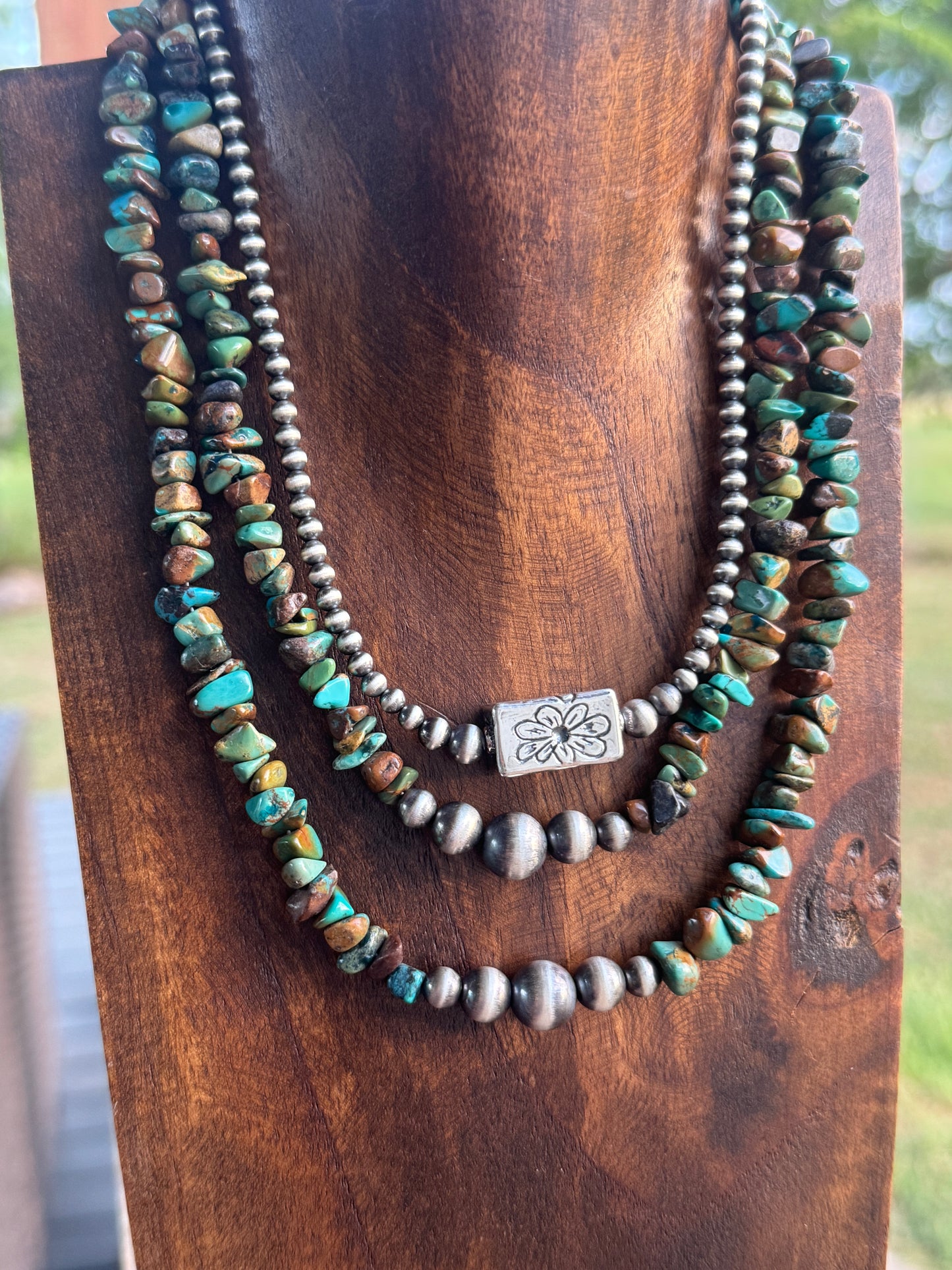 Graduated turquoise Chunky 16" Necklace