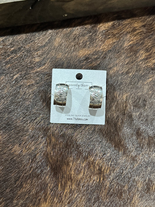 7/16” Wide Hoops Nova Ashley