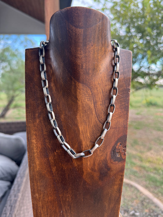 Chimney Butte Thick Paperclip Chain Necklace 17.5”
