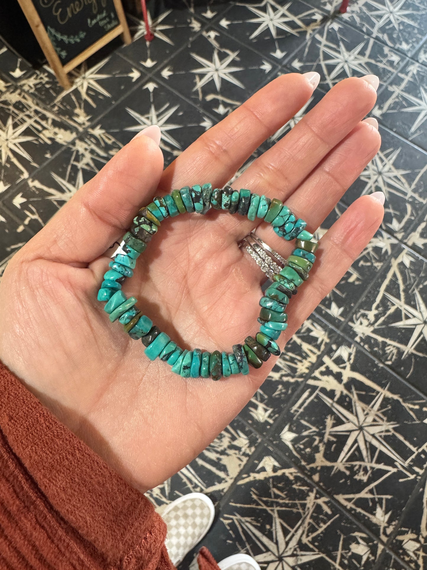 Chunky 8-9mm turquoise stretch bracelet