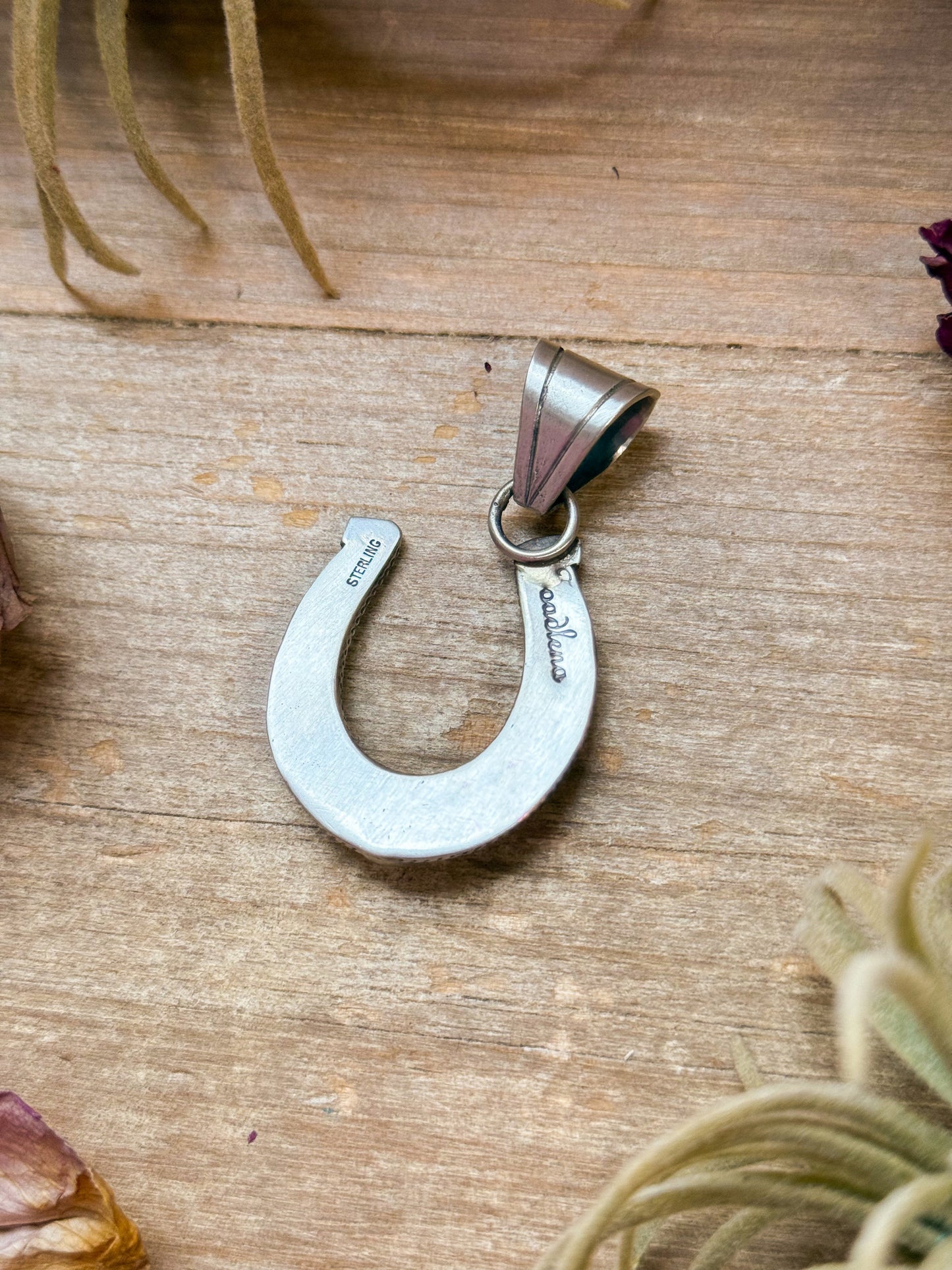 Sterling Silver Horseshoe Pendant with Pink Conch