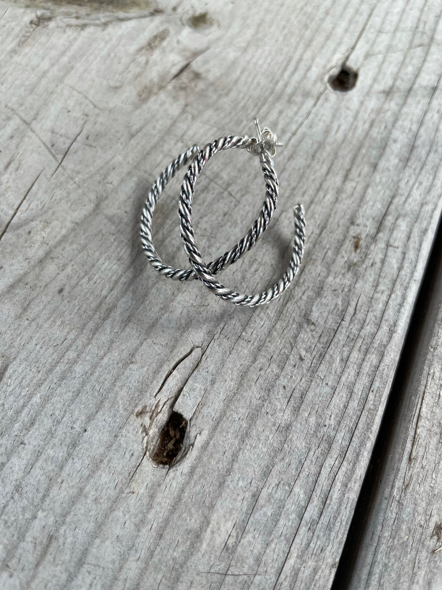 The Twisted Hoop 1.5"