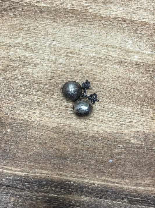 The 8mm Navajo Pearl Studs